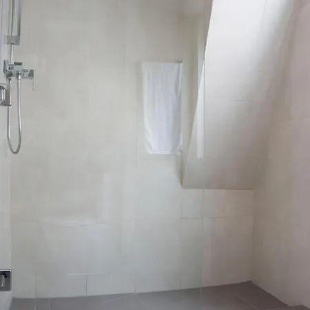 Beautiful In Historic Alfama דירה