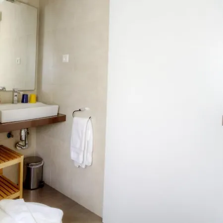 Beautiful In Historic Alfama With Ac Apartmán *